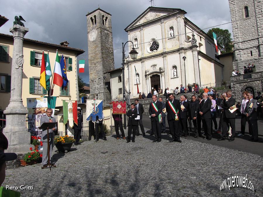 20 Il saluto del rappresentante della Reg. Lombardia.jpg